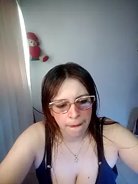 lorenitabella online show from 04/18/26, 08:09