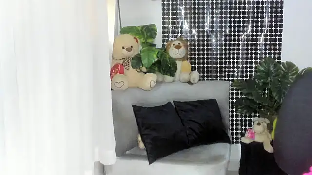 lorenitabella online show from 11/24/25, 08:20