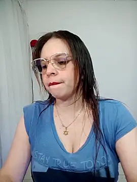 lorenitabella online show from 05/04/26, 05:11