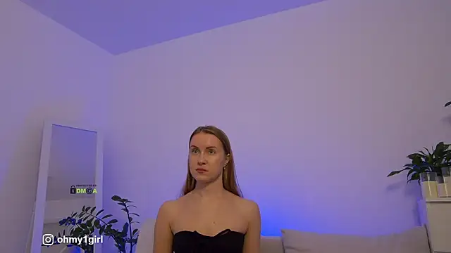 Fallinlove1 online show from 11/21/25, 12:37