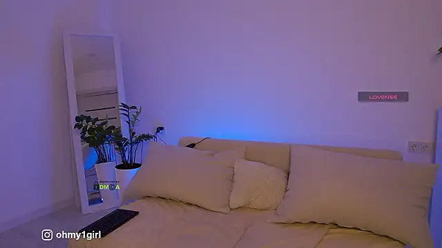 Fallinlove1 online show from 02/03/26, 03:50