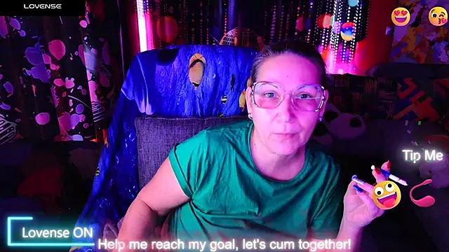 Snapshot of mature_lisa_naughty chatting on 01/21/25, 02:37 mature lisa naughty online show from 01/21/25, 02:37