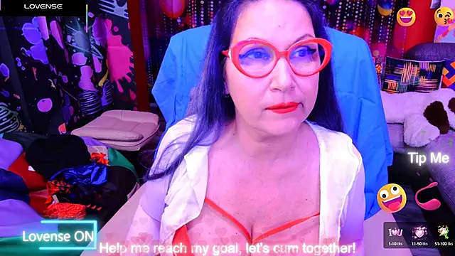Snapshot of mature_lisa_naughty chatting on 02/15/25, 05:50 mature lisa naughty online show from 02/15/25, 05:50