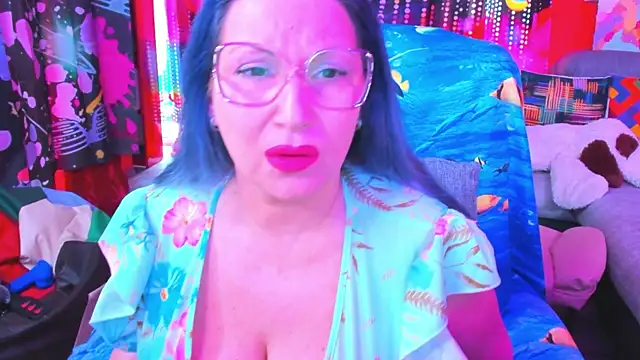 Snapshot of mature_lisa_naughty chatting on 02/27/25, 10:01 mature lisa naughty online show from 02/27/25, 10:01