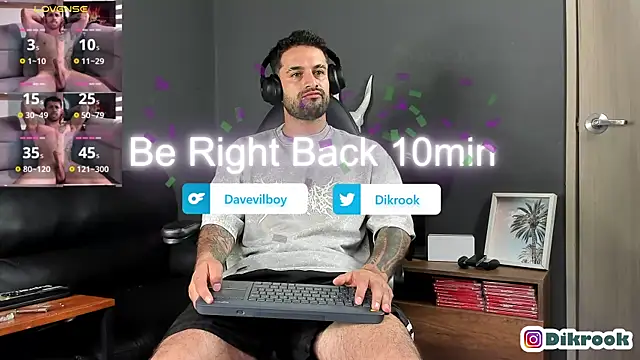 Snapshot of Davevilboy chatting on 03/06/25, 01:03 Davevilboy online show from 03/06/25, 01:03
