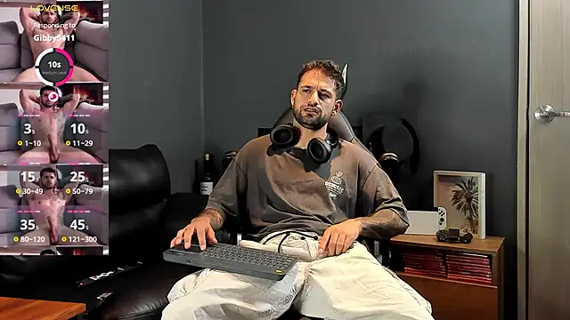 Snapshot of Davevilboy chatting on 03/13/25, 12:13 Davevilboy online show from 03/13/25, 12:13