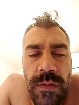 Snapshot of kevgir08 chatting on 07/07/26, 06:33 kevgir08 online show from 07/07/26, 06:33