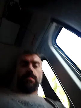Snapshot of kevgir08 chatting on 06/22/26, 04:31 kevgir08 online show from 06/22/26, 04:31