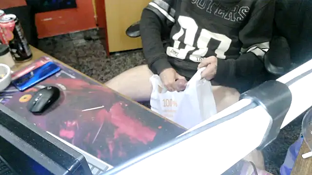 zorrito86 online show from 11/21/25, 05:45