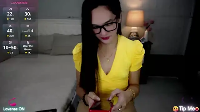 Snapshot of xAsianSweetHeart chatting on 06/15/26, 12:01 xAsianSweetHeart online show from 06/15/26, 12:01