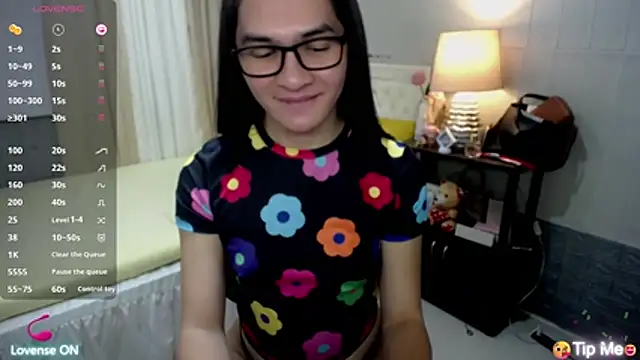 xAsianSweetHeart online show from 12/15/25, 11:42