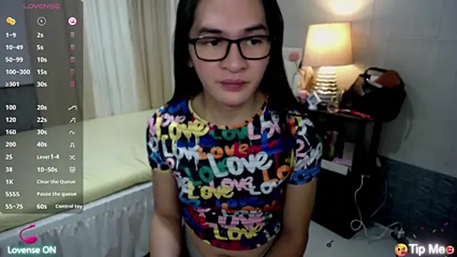 xAsianSweetHeart online show from 12/17/25, 12:37