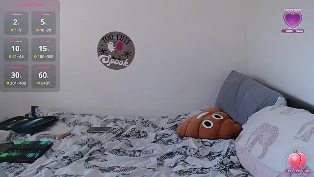 Rebecca Summer online show from 09/25/25, 12:22