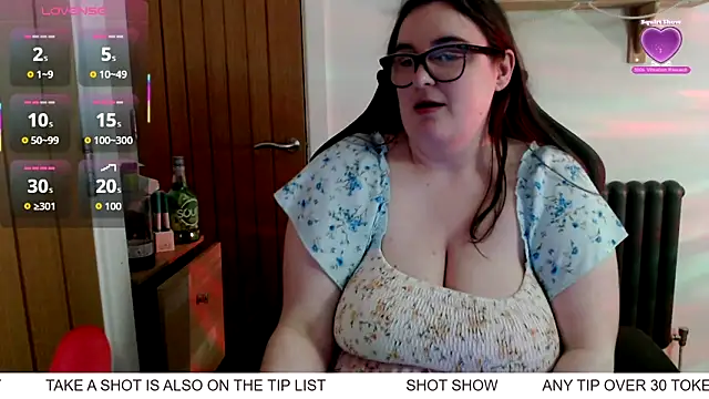 Rebecca Summer online show from 04/12/26, 10:46