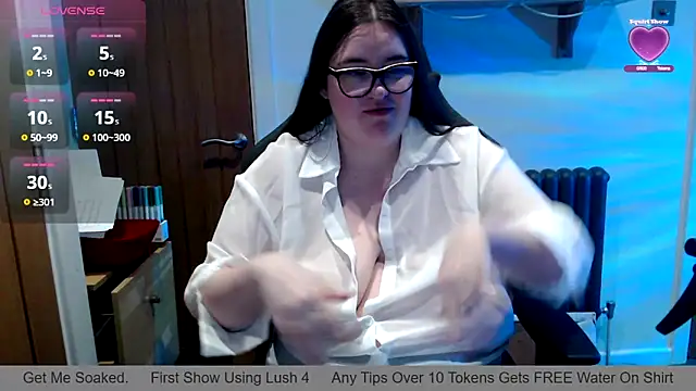 Rebecca Summer online show from 04/05/26, 05:08