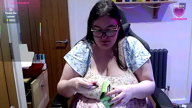 Rebecca Summer online show from 04/08/26, 05:58