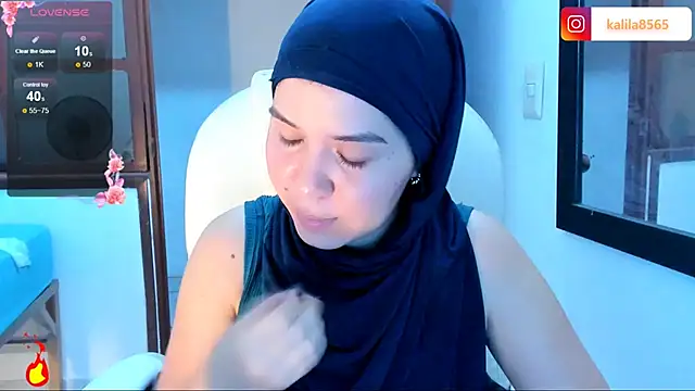 MatchedEyebrow online show from 10/17/25, 09:49