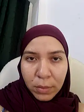 MatchedEyebrow online show from 02/19/25, 02:44