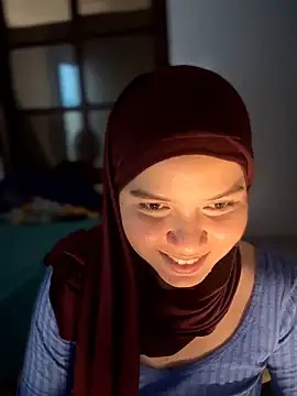 MatchedEyebrow online show from 12/19/25, 09:28