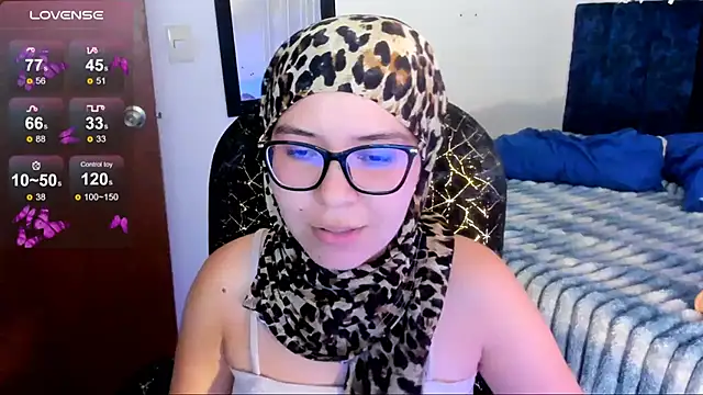 Snapshot of MatchedEyebrow chatting on 06/15/26, 10:09 MatchedEyebrow online show from 06/15/26, 10:09