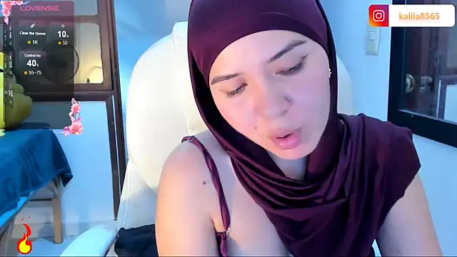 MatchedEyebrow online show from 10/24/25, 09:03