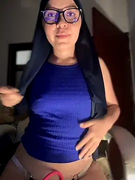 MatchedEyebrow online show from 09/24/25, 08:37