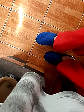 feet toes online show from 05/18/26, 05:13