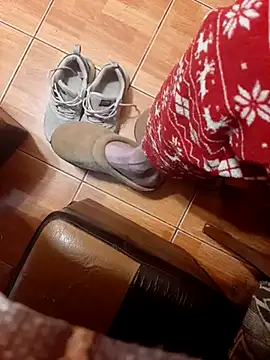 feet toes online show from 12/02/24, 06:05