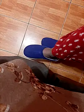 feet toes online show from 11/24/25, 06:02