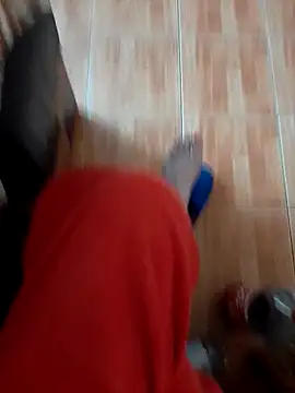 feet toes online show from 11/03/25, 05:23