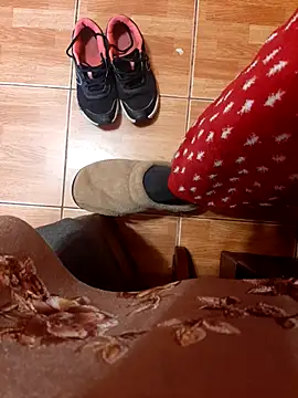 feet toes online show from 03/23/26, 05:40