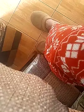 feet toes online show from 03/11/25, 06:30