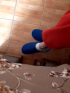 feet toes online show from 11/04/25, 07:34