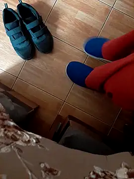 feet toes online show from 12/02/25, 06:59