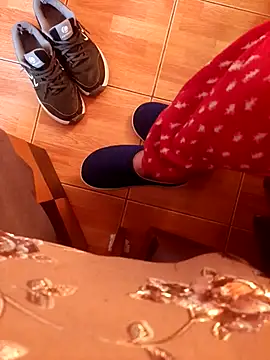 feet toes online show from 10/31/25, 05:26