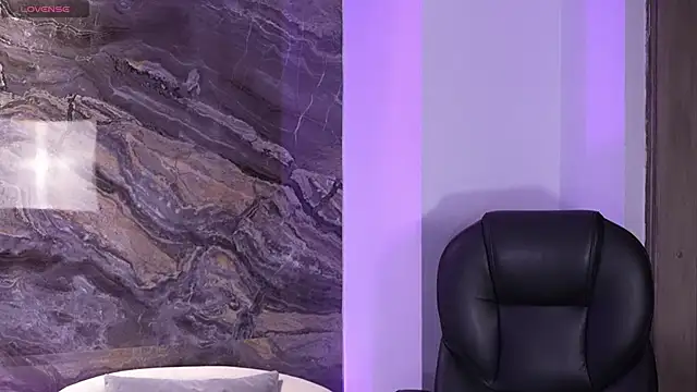 MadelineFox online show from 09/30/25, 09:48