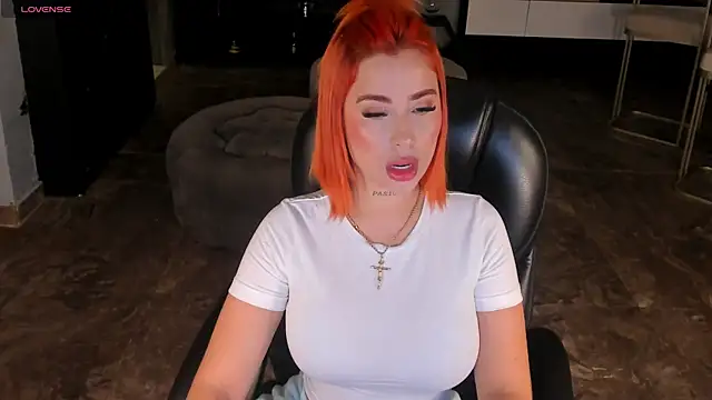 MadelineFox online show from 09/28/25, 12:45