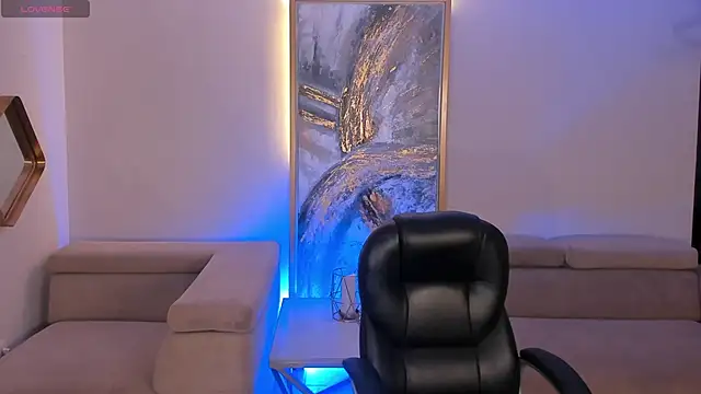 MadelineFox online show from 10/16/25, 10:01