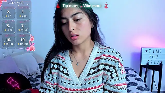 Blue Petite online show from 12/03/25, 11:36