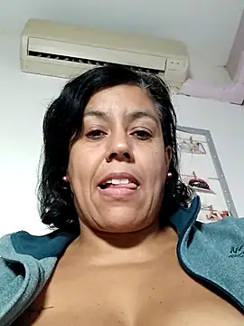 Molly newman6 online show from 11/13/25, 04:22