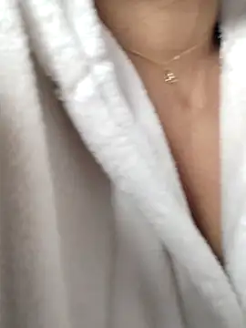 Molly newman6 online show from 11/24/25, 06:19