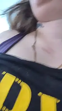 HunnyyLove online show from 10/27/25, 04:52