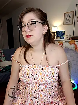 Snapshot of HunnyyLove chatting on 01/23/25, 06:24 HunnyyLove online show from 01/23/25, 06:24