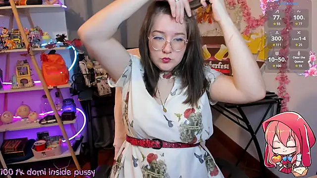 Snapshot of HunnyyLove chatting on 09/26/25, 04:14 HunnyyLove online show from 09/26/25, 04:14