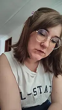 Snapshot of HunnyyLove chatting on 10/13/25, 04:41 HunnyyLove online show from 10/13/25, 04:41