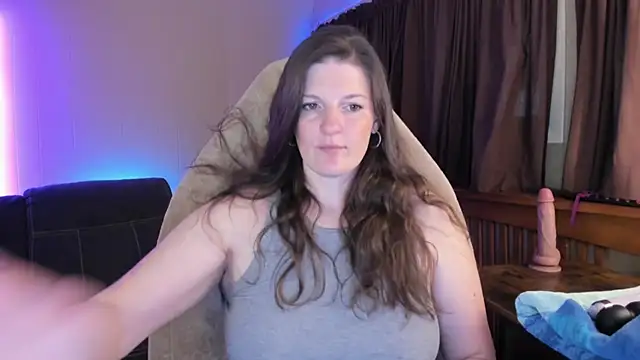 Snapshot of Kelly_Carolina chatting on 09/28/25, 12:12 Kelly Carolina online show from 09/28/25, 12:12
