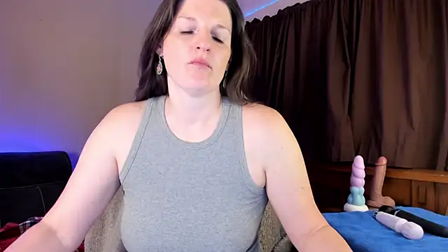 Kelly Carolina online show from 11/27/25, 10:59