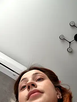 Snapshot of Camilla_Railian chatting on 10/27/25, 06:58 Camilla Railian online show from 10/27/25, 06:58