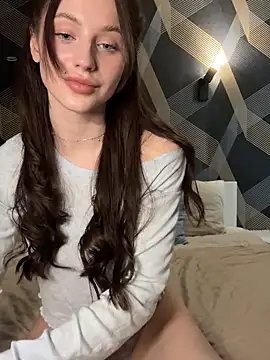 Snapshot of Camilla_Railian chatting on 03/18/25, 03:22 Camilla Railian online show from 03/18/25, 03:22
