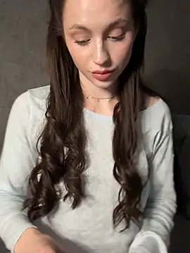 Snapshot of Camilla_Railian chatting on 03/19/25, 03:20 Camilla Railian online show from 03/19/25, 03:20
